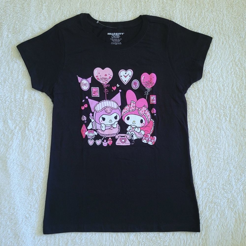 Sanrio Hello👋 Kitty🐈 and Friends Graphic Tee👕 - NWOT